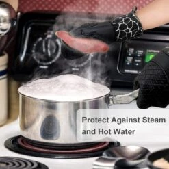 HKLFFJA Silicone Gants De Cuisine, Gants De Barbecue Résistant à Chaleur 1 Paire Et 2 Maniques, Parfait Pour Grill BBQ Cuisine Four De Cuisson (Black) 8 HKLFFJA Silicone Gants De Cuisine, Gants De Barbecue Résistant à Chaleur 1 Paire Et 2 Maniques, Parfait Pour Grill BBQ Cuisine Four De Cuisson (Black) -Accessoires de barbecue Soldes 63868798 4