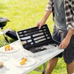 TECTAKE Kit Barbecue 18 Ustensiles En Acier Inoxydable + Mallette De Rangement 47 Cm X 8 Cm X 22 Cm - Gris 7 TECTAKE Kit Barbecue 18 Ustensiles En Acier Inoxydable + Mallette De Rangement 47 Cm X 8 Cm X 22 Cm - Gris -Accessoires de barbecue Soldes 7513846 3